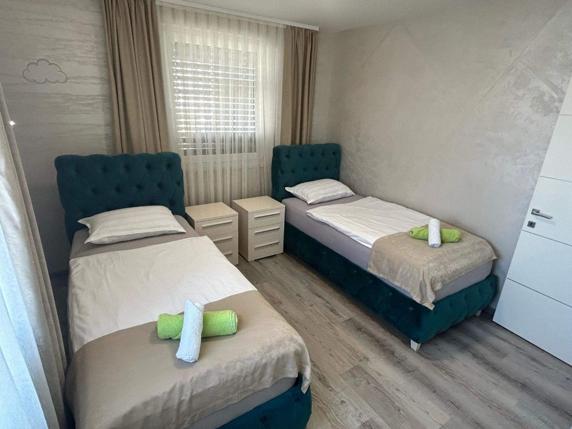 Villa Moste With Pool & Ev Station Ljubljana Kültér fotó