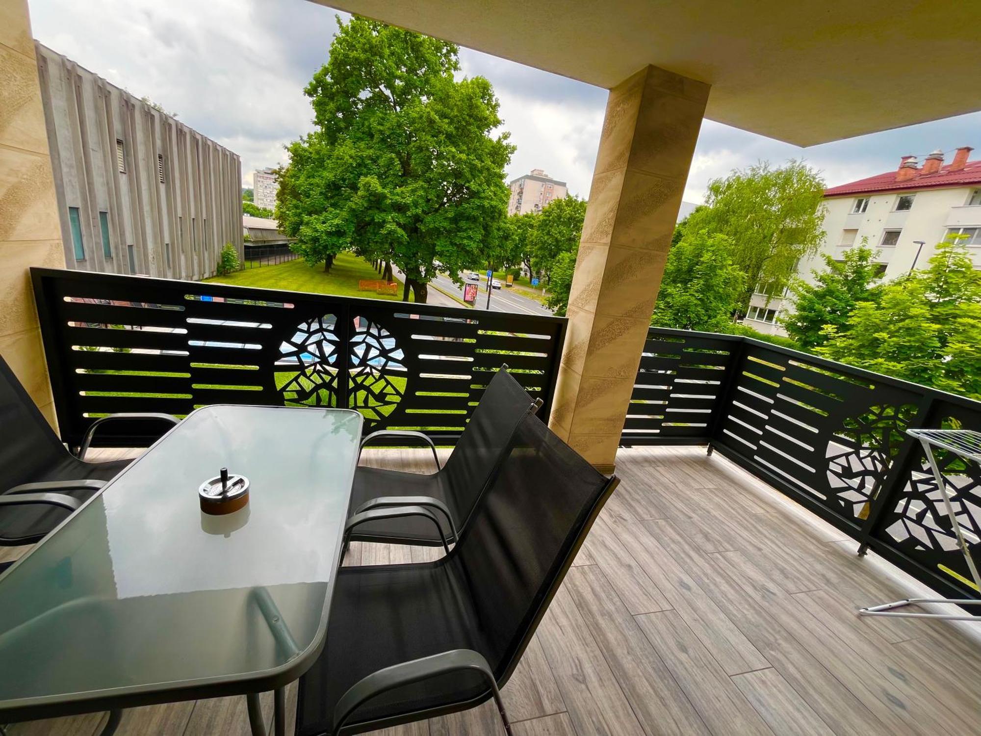 Villa Moste With Pool & Ev Station Ljubljana Kültér fotó